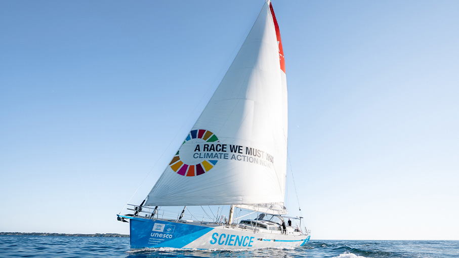 CHECKY_A8_Das_ist_los